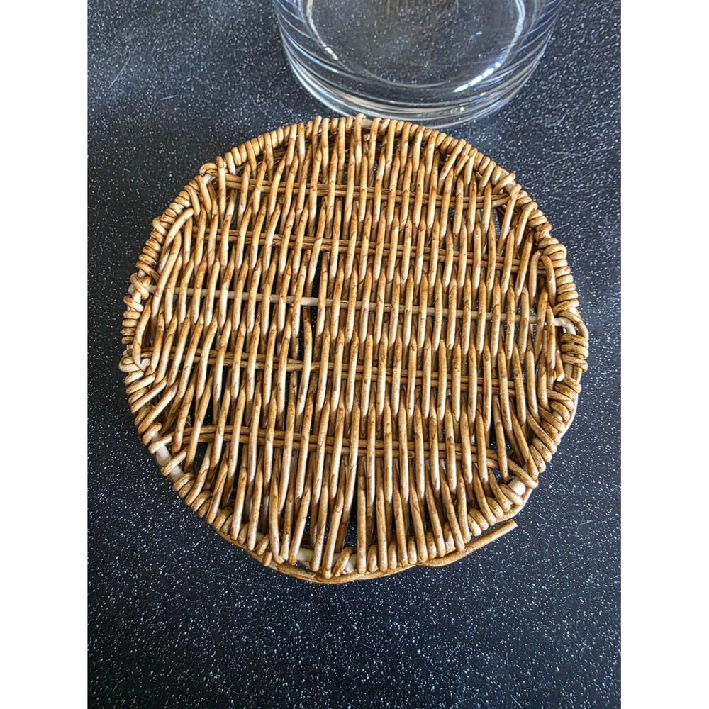 Straight Lined Glass Cylinder Nestled Into A Scalloped Rattan Base 8.5x6 - Picture 4 of 8